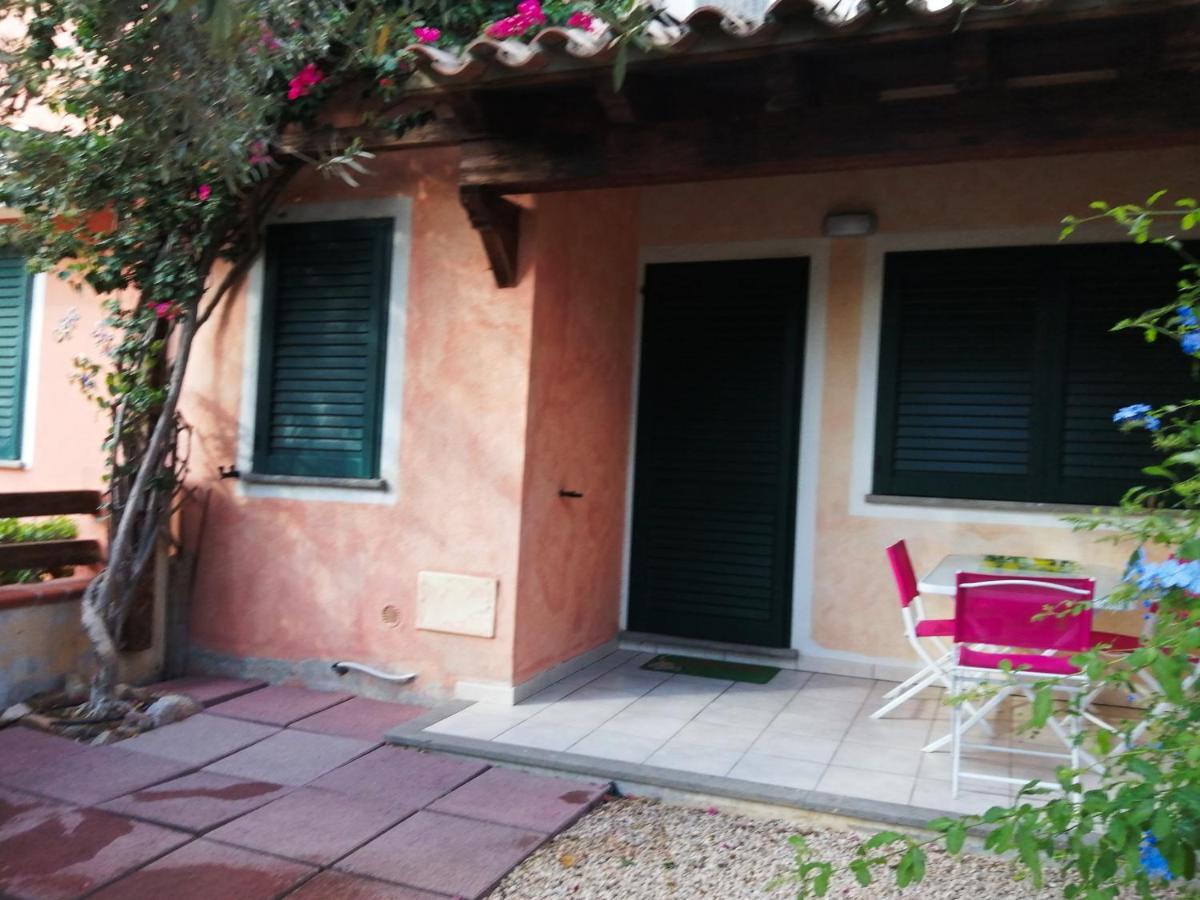 La Casa Nel Borgo Villa Chia Eksteriør bilde
