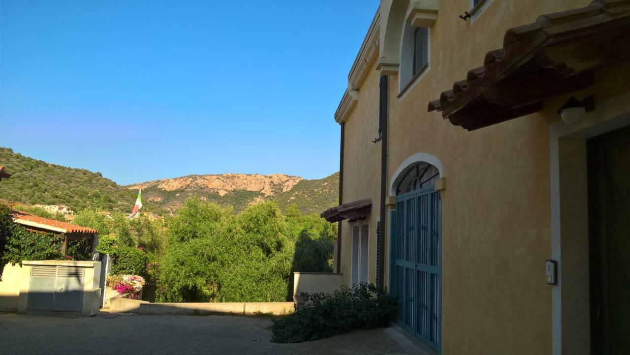 La Casa Nel Borgo Villa Chia Eksteriør bilde